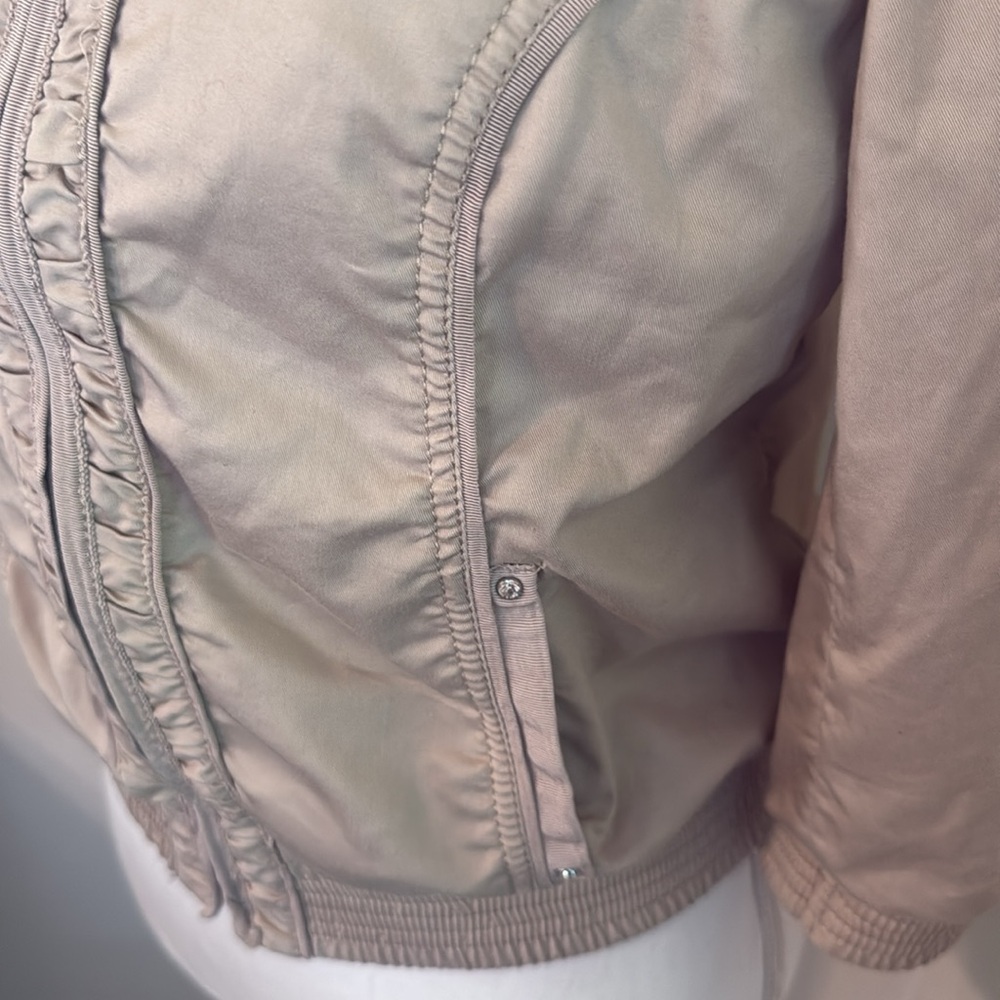 White House Black Market Women's Tan Bomber Jacket Size 2 - Picture 4 of 14